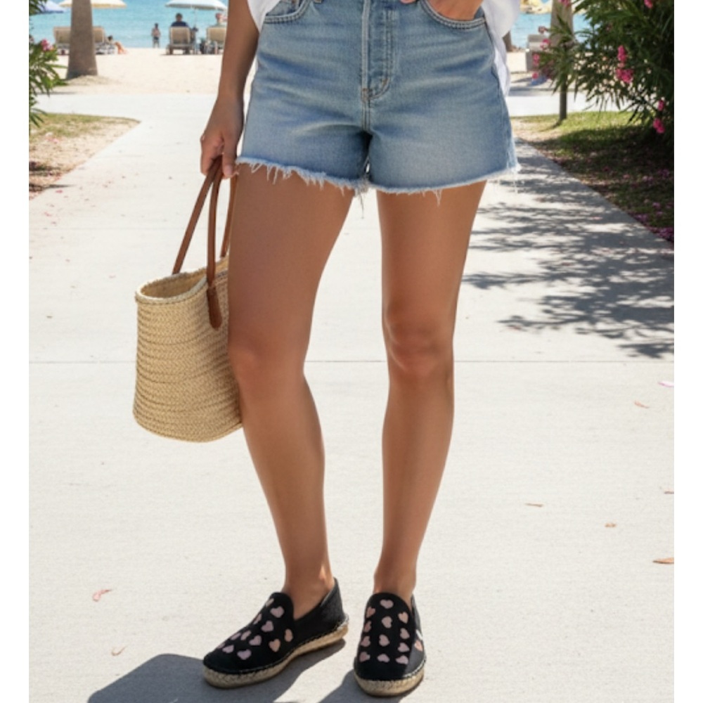 Cold water Creek walk with me heart with rose gold‎ and black moccasins